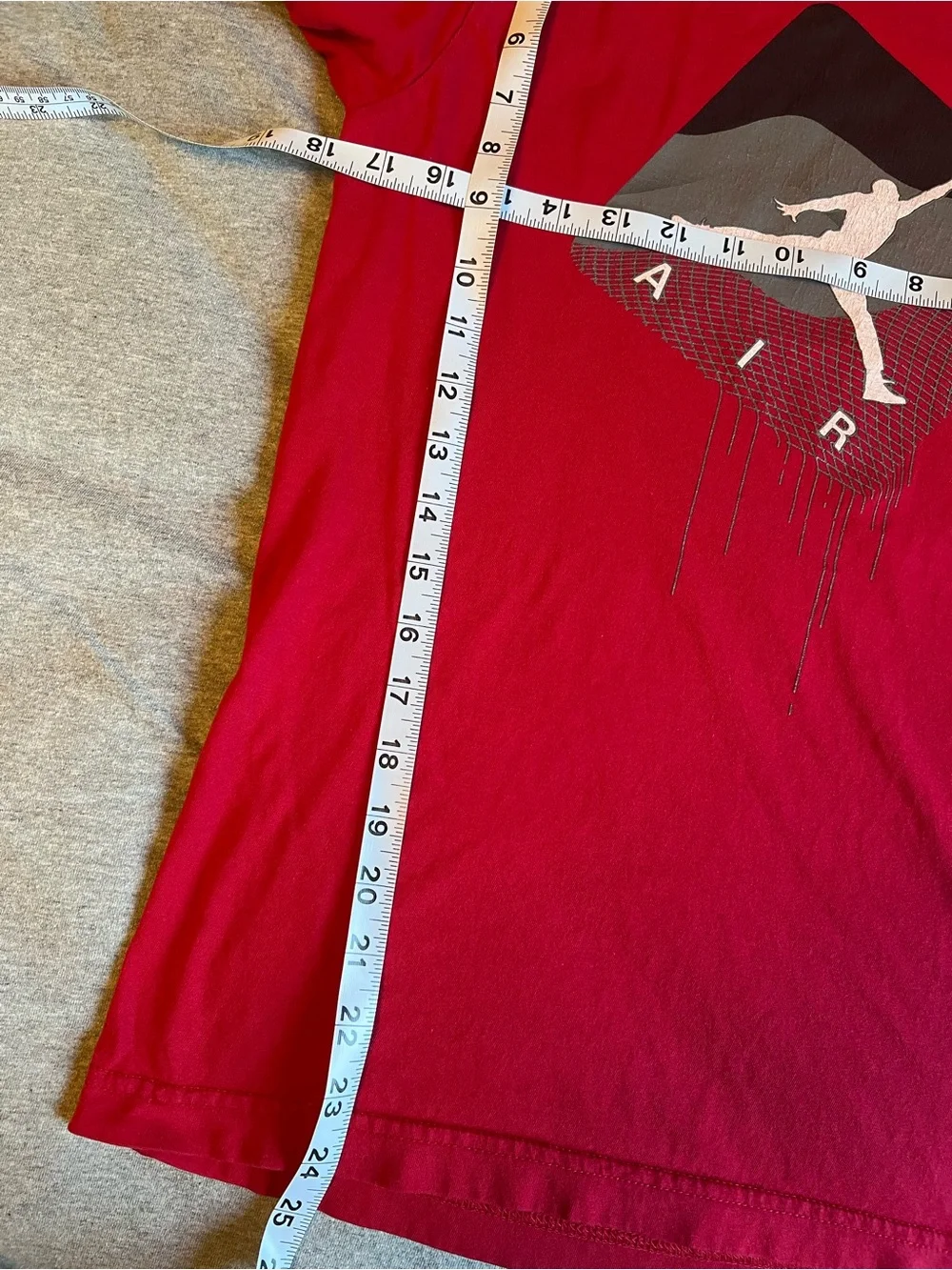 White and Red Air Jordan Tee Bundle Boys XL 13-15 yrs